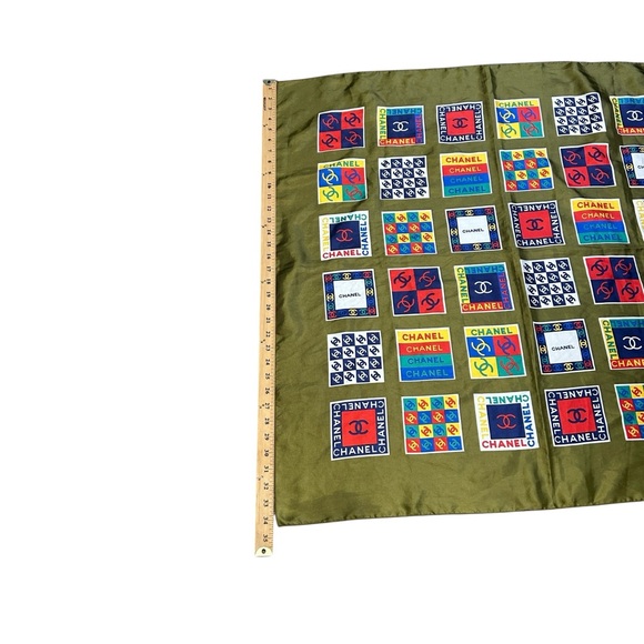 CHANEL Authentic Scarf - Picture 3 of 8